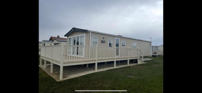 Fabulous seaside caravan getway at Cayton Bay