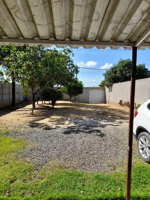 Casa com Quintal em Guarapari meaipe