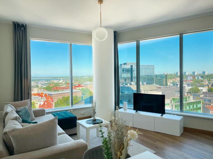 Panoramic Sea View -11th Floor