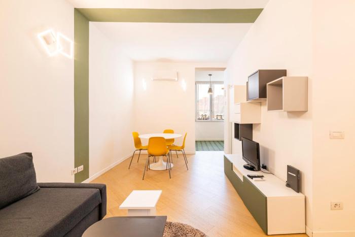 Roncaglia 25, Milano