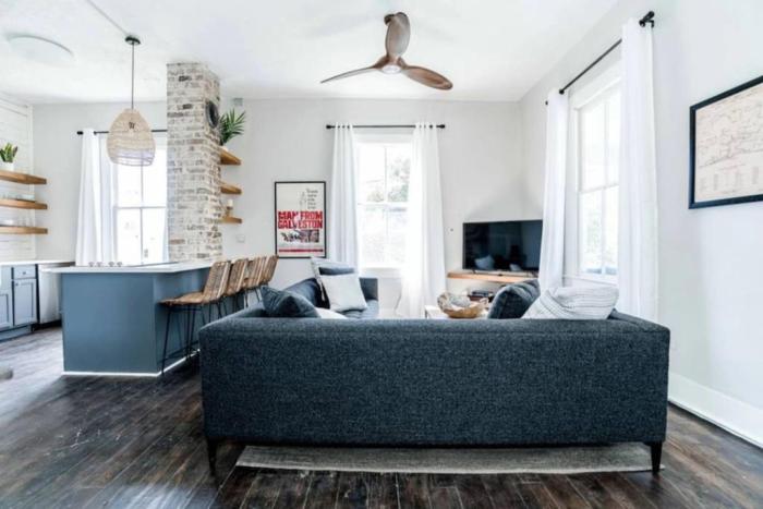 Historic Galveston homes, close tothe island has to offer