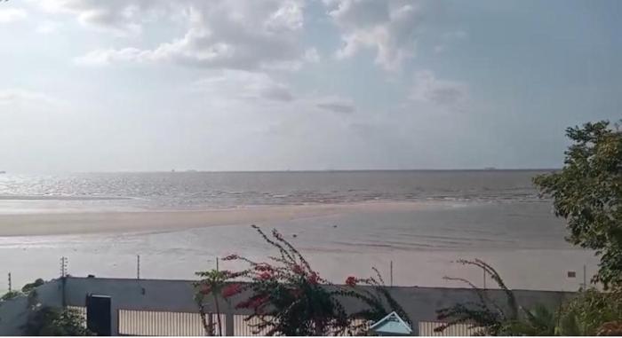 Triplex house on the beach