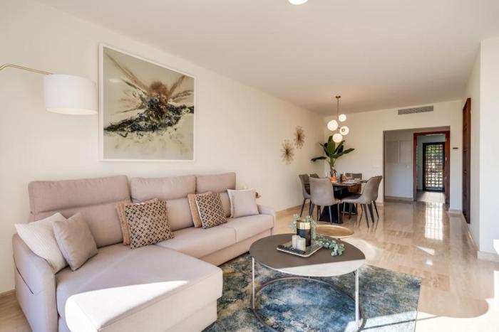 Estepona Golf 2BR Apartment - Private Terrace, Beautiful Views, Near Beach