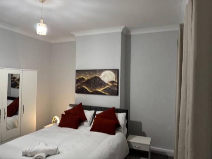 Bakewell St 2BR Retreat for 5 with FREE Parking