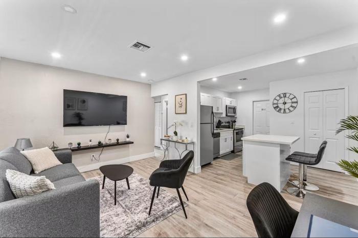 Charming North Miami Home with Private Yard — Pet-Friendly & Near Beach
