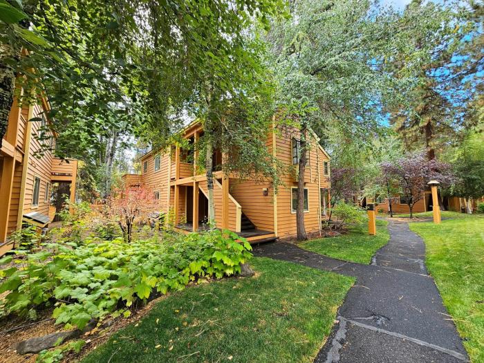 Delightful McCloud condo