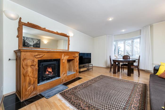 5 min from Port - free private parking - 1BR