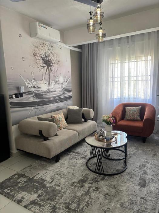 LAVISH RETREAT-Buxton Point