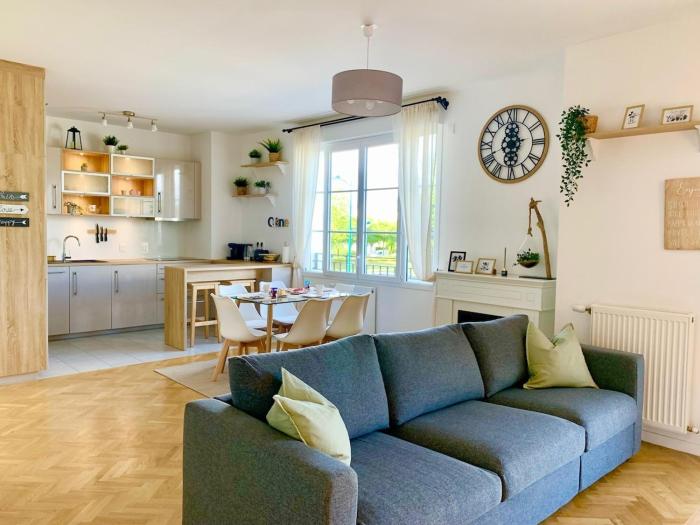 Fantasia - Disney Paris, La Vallée Village