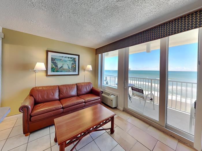 Harbour Beach Resort 805