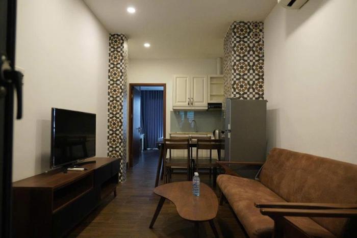 THE LIGHT APARTMENT