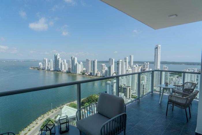 29th floor and Bay View-Pool