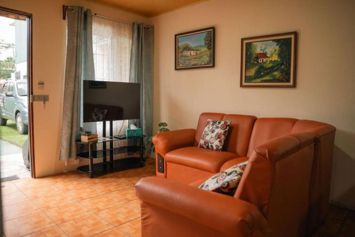 5-minute walk downtown apartment