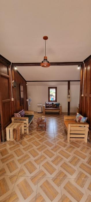 Taefoo Sunny Limasan House - For Married Couple Only