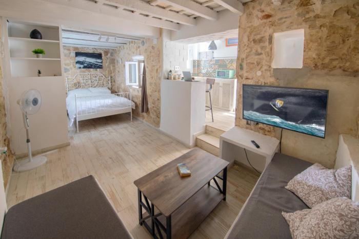 Alma de Tarifa , El Pisito Casco Antiguo