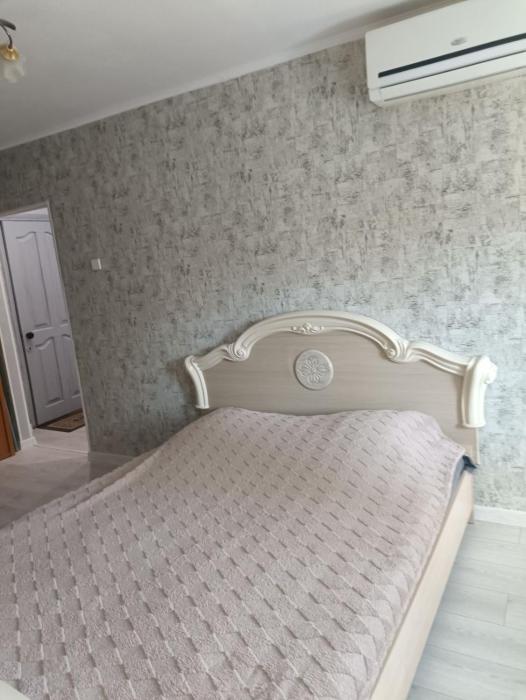 1 комнатная квартира, Космонавтов 57а