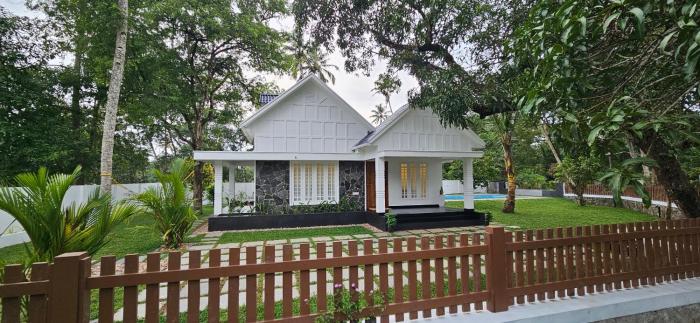 The Outhouse Villa Private Pool Alleppey