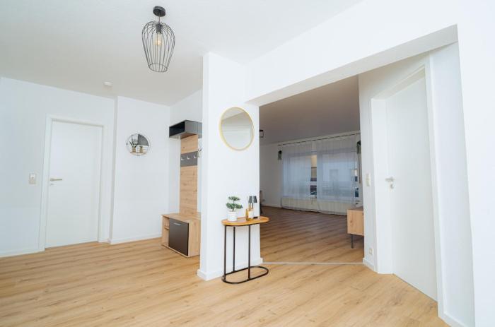 Schöne, zentral gelegene &renovierte Wohnung in NR