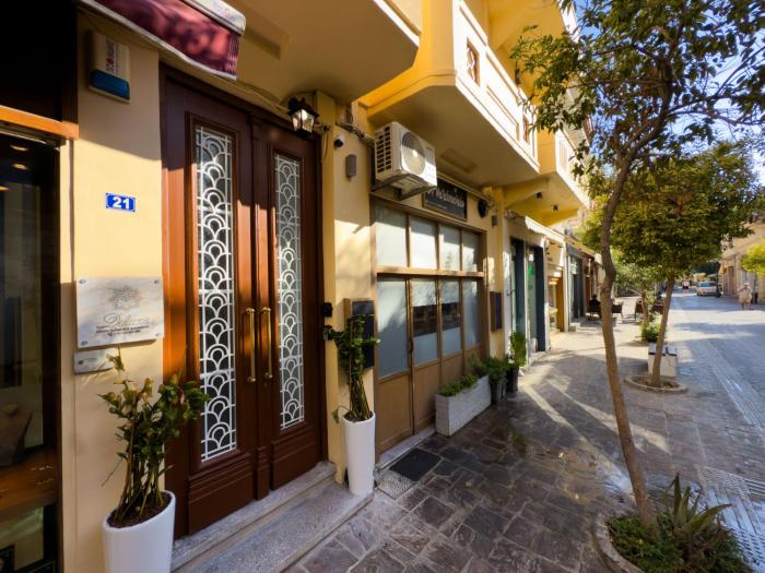 Deluxe Center Suites