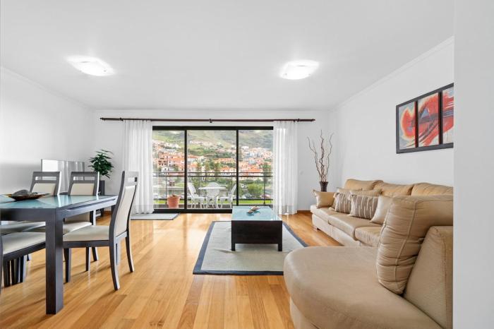 Tropical House by Atlântica