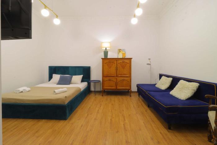 Central 1BR Stay on Rustaveli Avenue - by Wehost