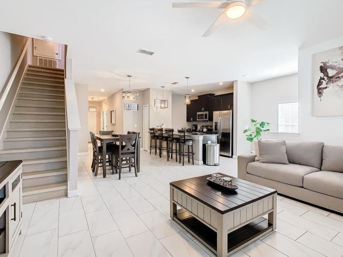 3115 - 5BR w Pool 10min Disney 2 Water Parks