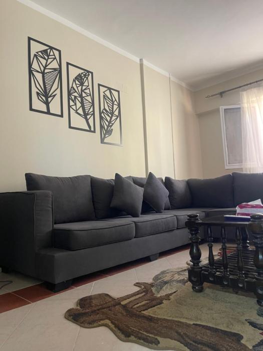 Cozy New Cairo Stay - Steps from garden 8