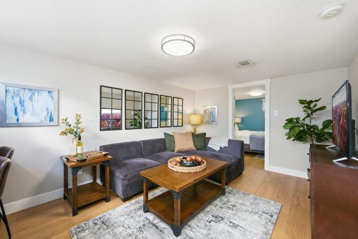 Inviting Bungalow Next to UNC - Free Cruiser Bikes