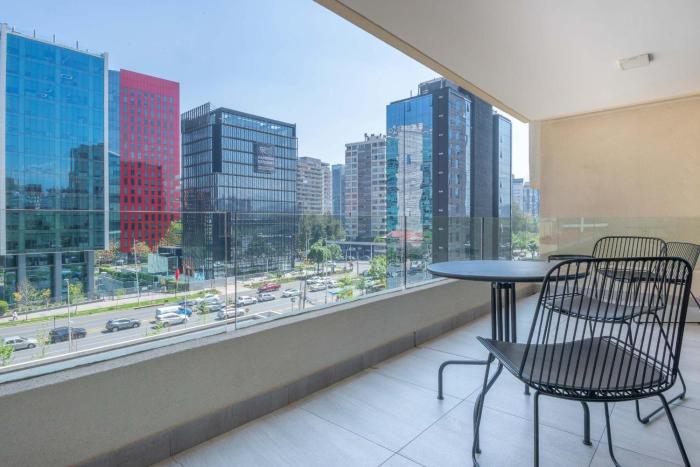 HOM I 1D1B 2PAX cerca Metro Manquehue con Parking