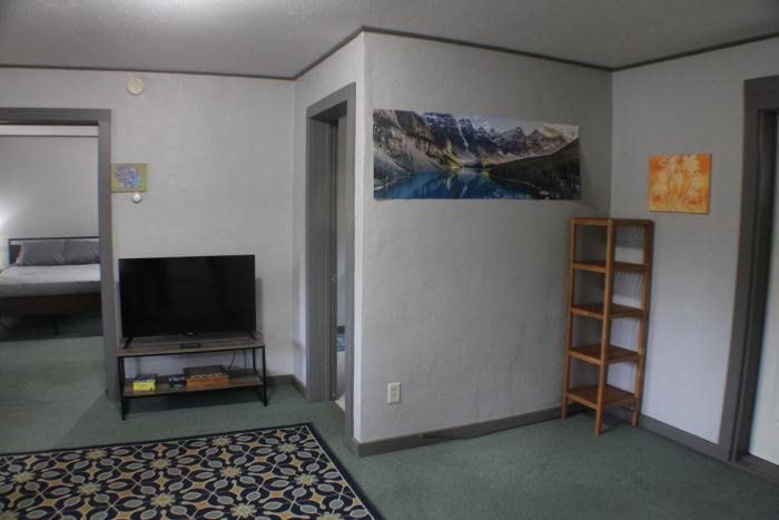 WP2 Pet Friendly Keweenaw Apt w EV Charger Onsite