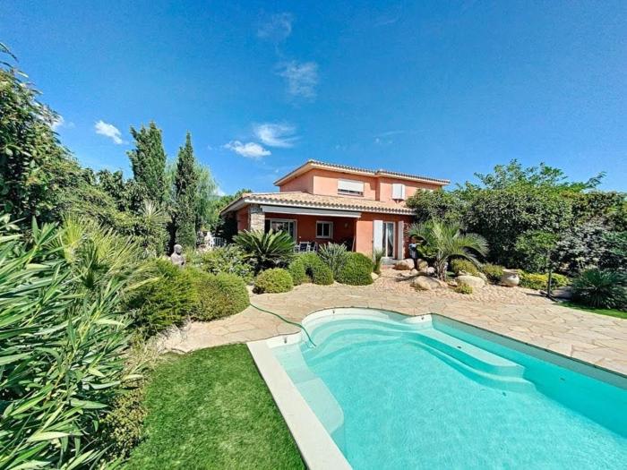 Villa avec piscine privée à 10 min Porto-Vecchio
