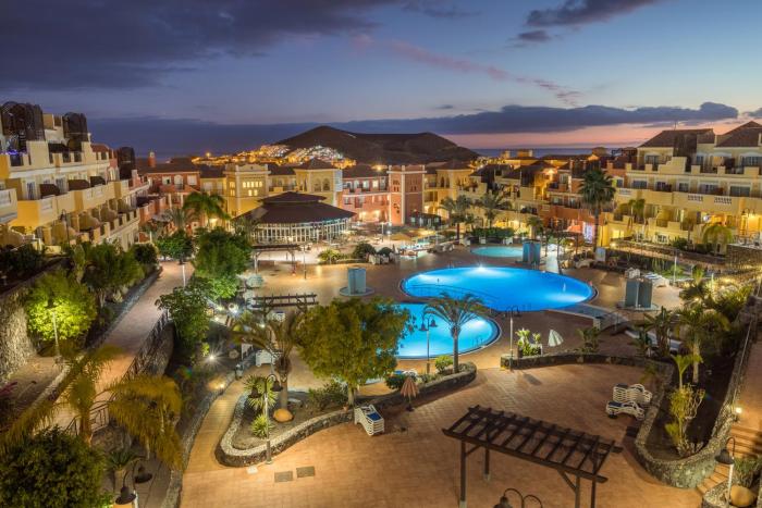 MAApartamentsES Granada Park