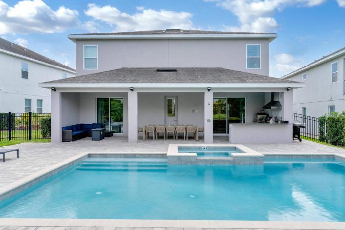 9BR Pool Spa Home Near Disney Encore