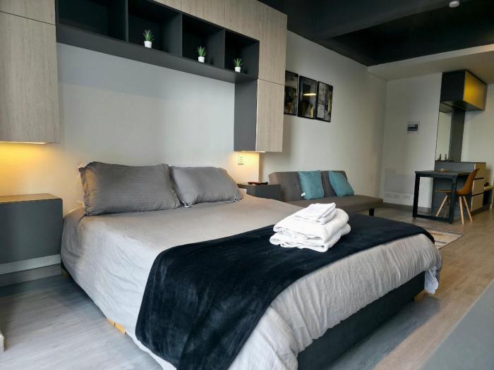 AHLoft cama Queen, City View, Usaquén Bogotá