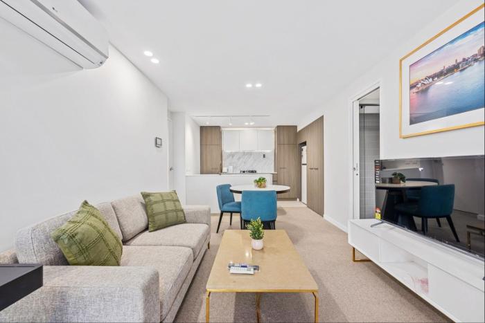 Modem One Bedroom Apartment on Northbourne Avenue
