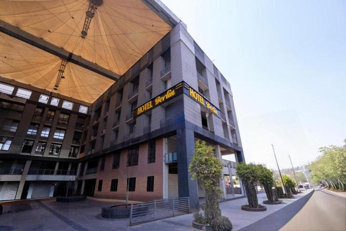 Hotel Berlin Gandhinagar