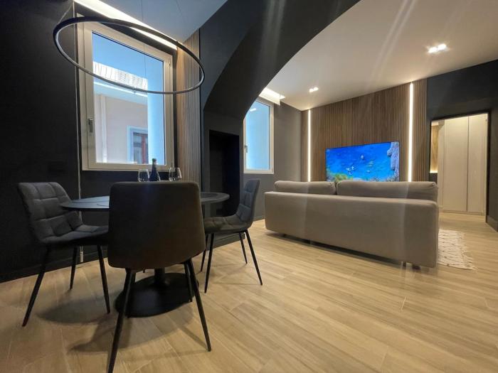 Azulis Terme Suite 1 - luxury renovated accommodation in Olbia Center with garden