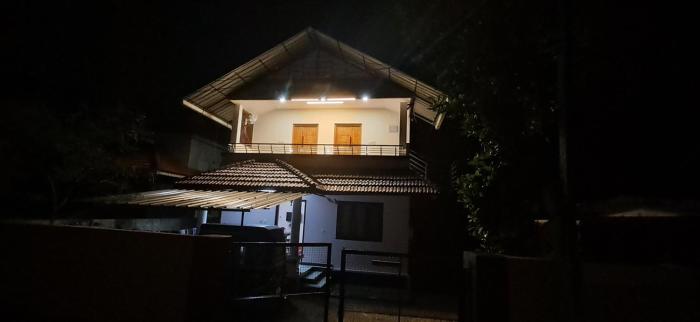 Nickiesnest munroe island kollam