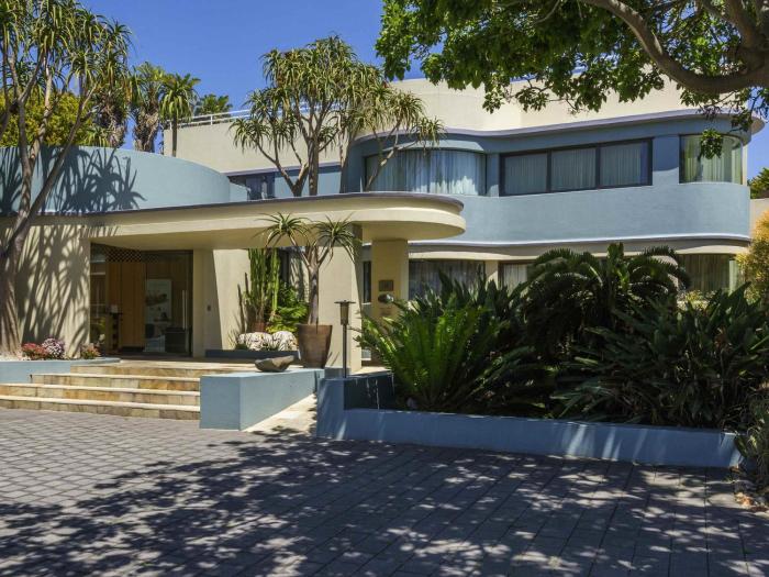 No5 Boutique Art Hotel by Mantis