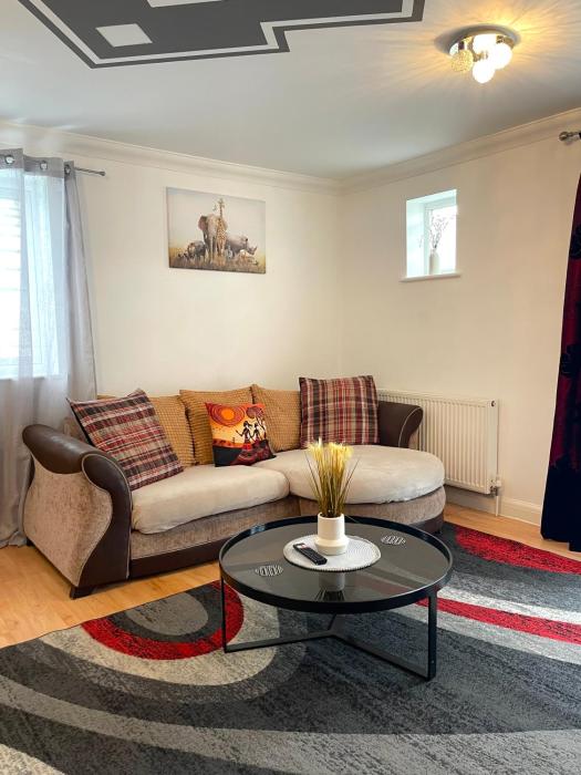 Eldridge Court Apartment