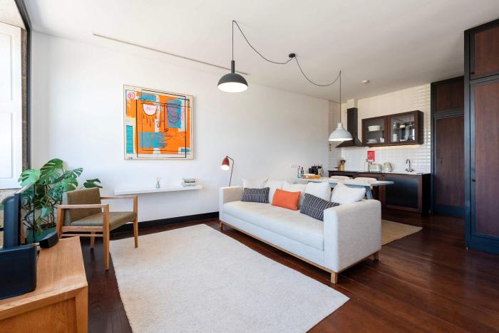 Large Studio with City Views