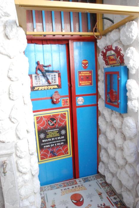 Catania SpidermanHouse II