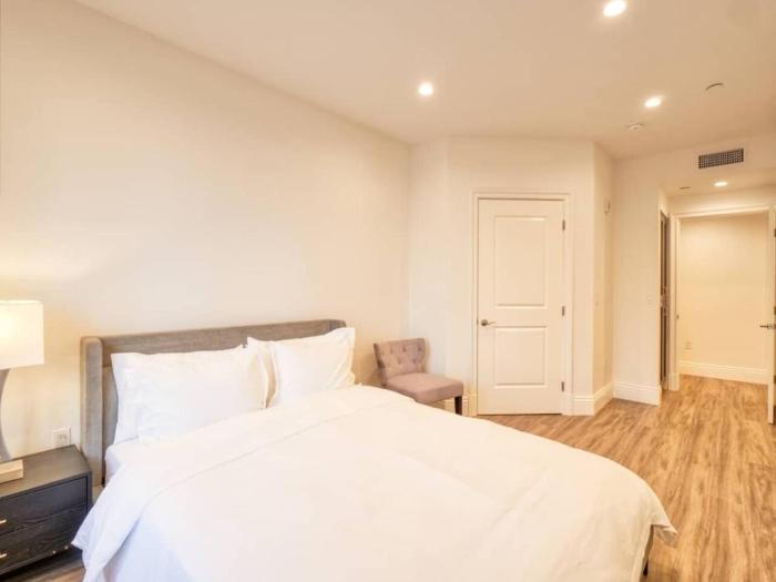 2 large Bedrooms Spacious and Prime Location