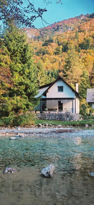 Riverside Guesthouse