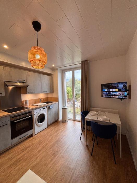 Le Nébula - rénové - parking - proche centre ville