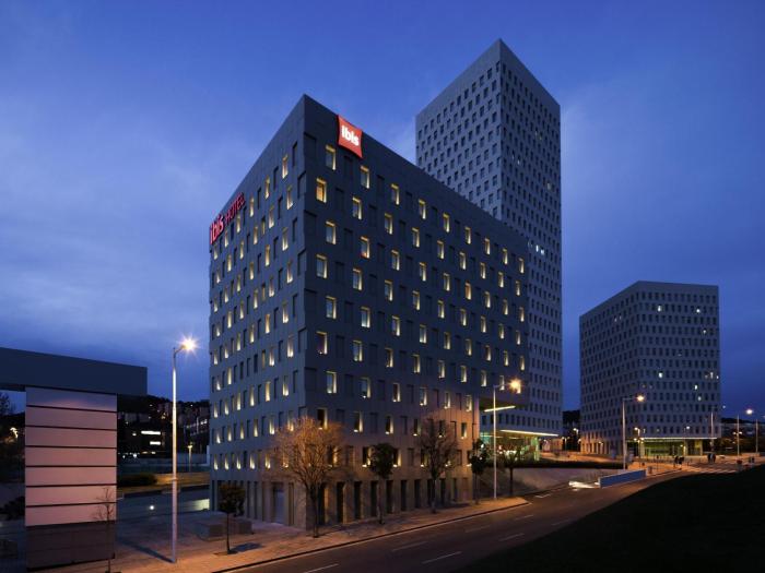 Ibis Barcelona Santa Coloma