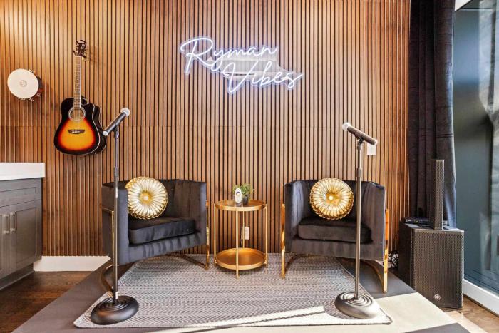 Iconic Ryman Revival - Pews Murals & Karaoke