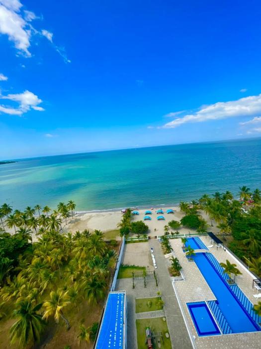 Apto espectacular frente al mar