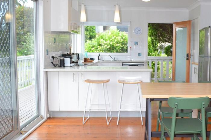 Classic Meets Contemporary 1960s Beach House