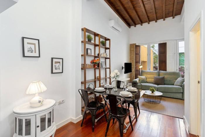 Home4u Duplex by the Cathedral